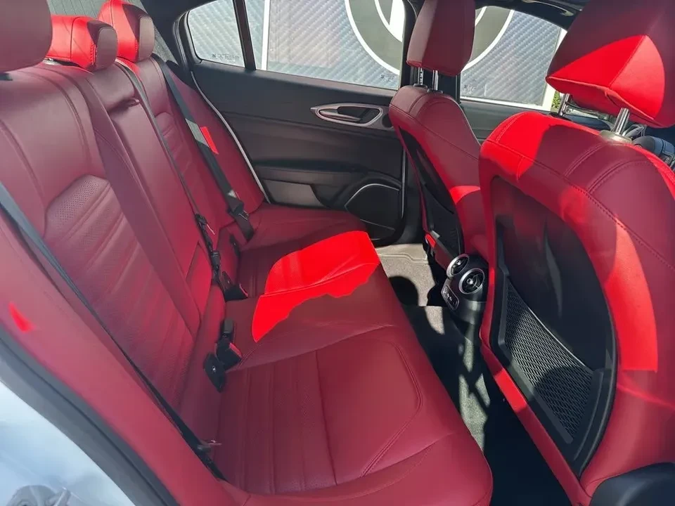 2023 Alfa Romeo Giulia - Image 18 of 19