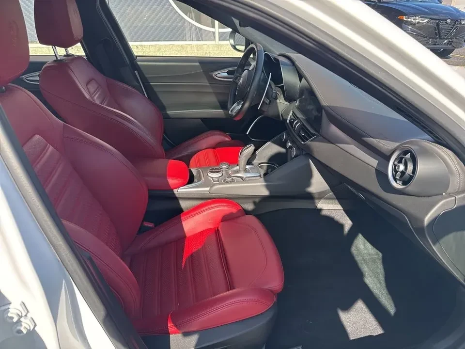 2023 Alfa Romeo Giulia - Image 19 of 19