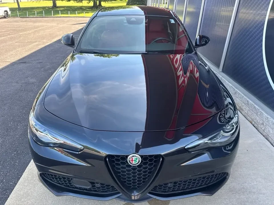 2023 Alfa Romeo Giulia - Image 3 of 20