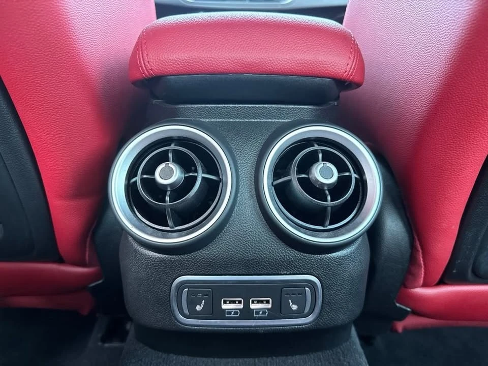 2023 Alfa Romeo Giulia - Image 19 of 20