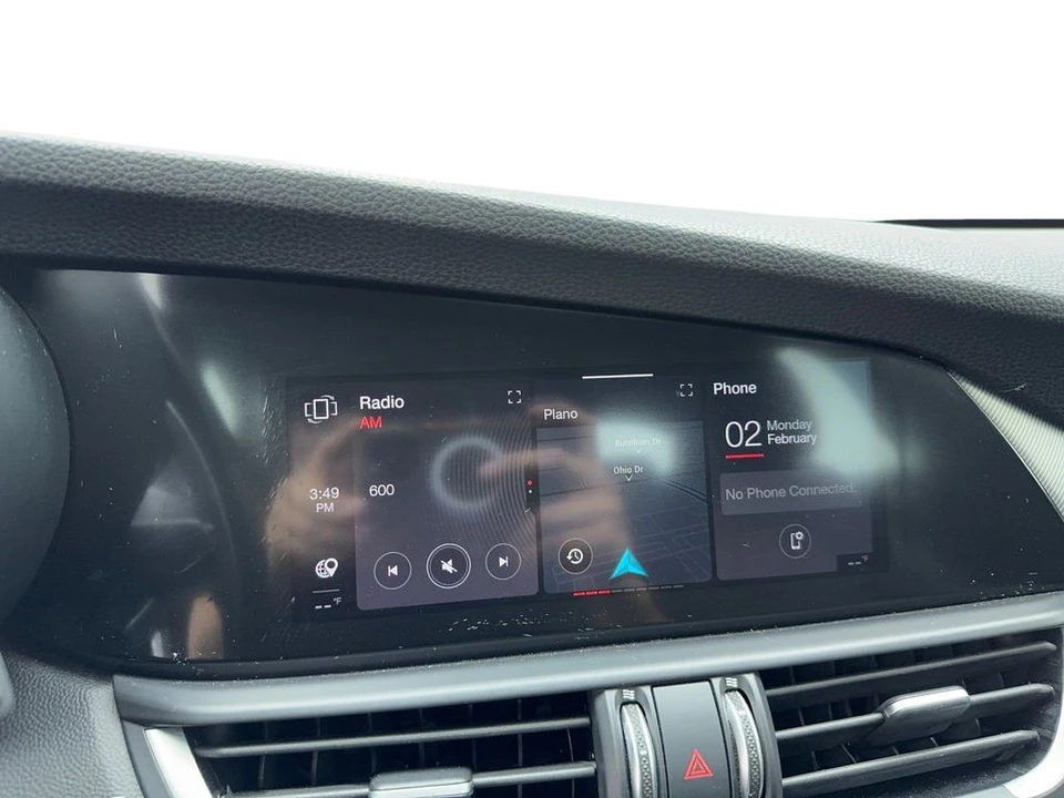 2023 Alfa Romeo Giulia - Image 17 of 21