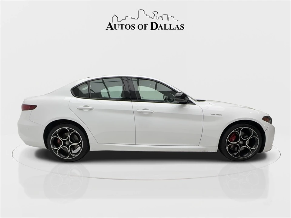 2023 Alfa Romeo Giulia - Image 7 of 12
