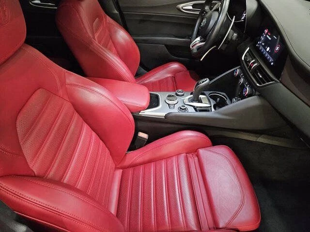 2023 Alfa Romeo Giulia - Image 11 of 15