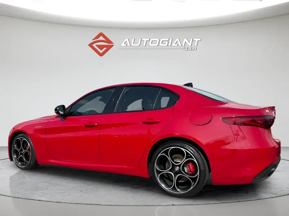 2023 Alfa Romeo Giulia - Image 4 of 20