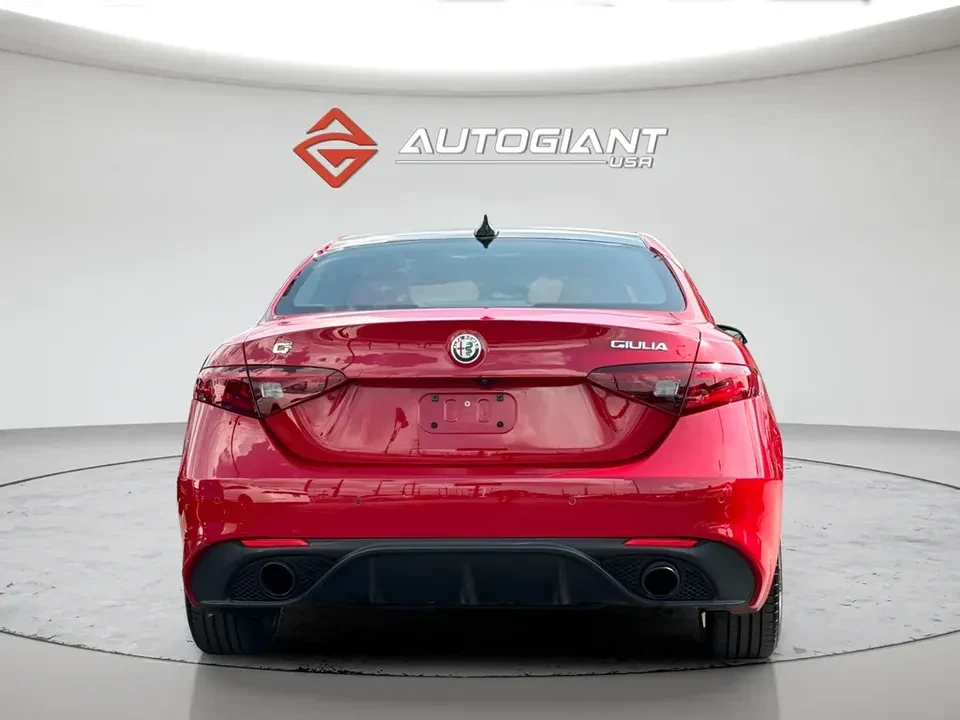 2023 Alfa Romeo Giulia - Image 6 of 20