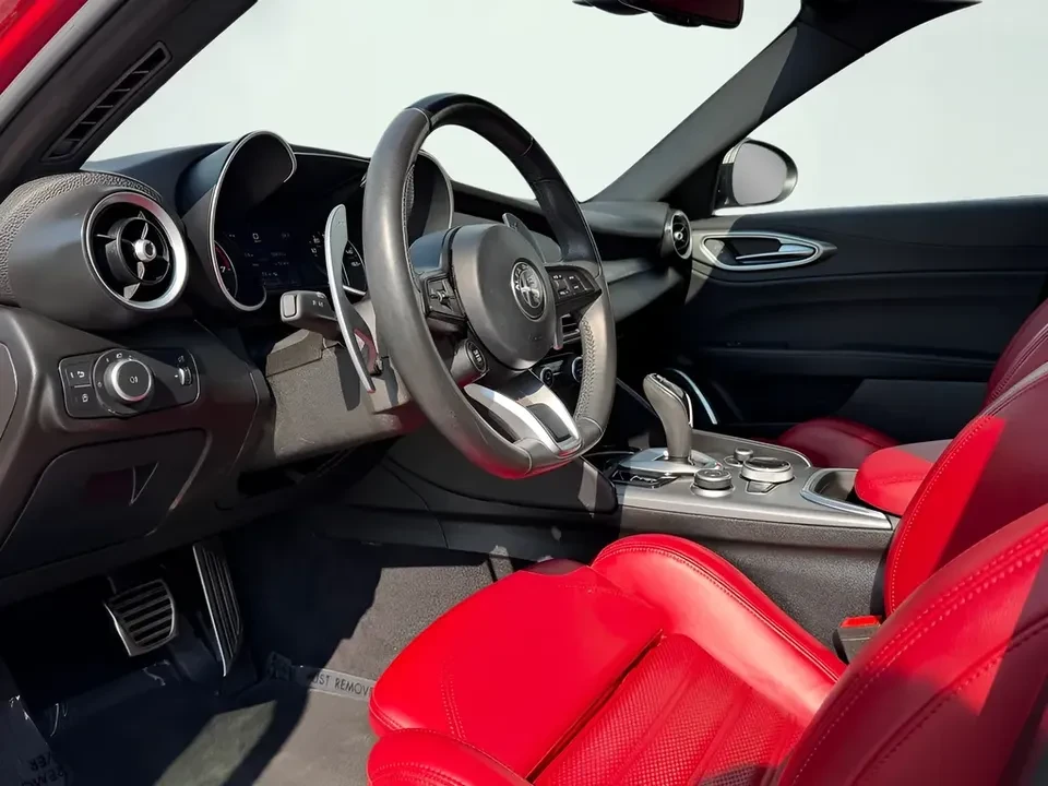 2023 Alfa Romeo Giulia - Image 2 of 20
