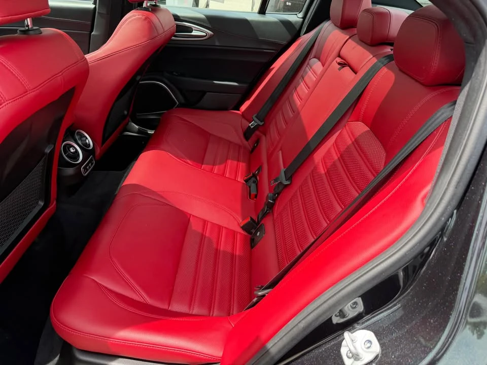 2023 Alfa Romeo Giulia - Image 8 of 18
