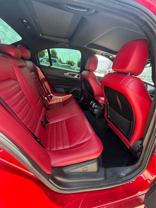 2023 Alfa Romeo Giulia - Image 10 of 10