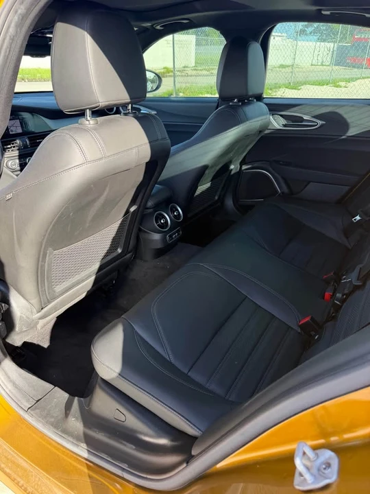 2023 Alfa Romeo Giulia - Image 6 of 12