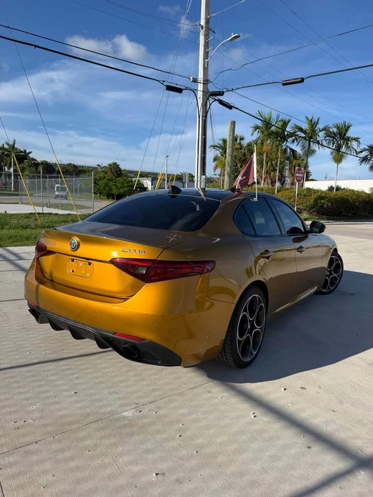 2023 Alfa Romeo Giulia - Image 9 of 12