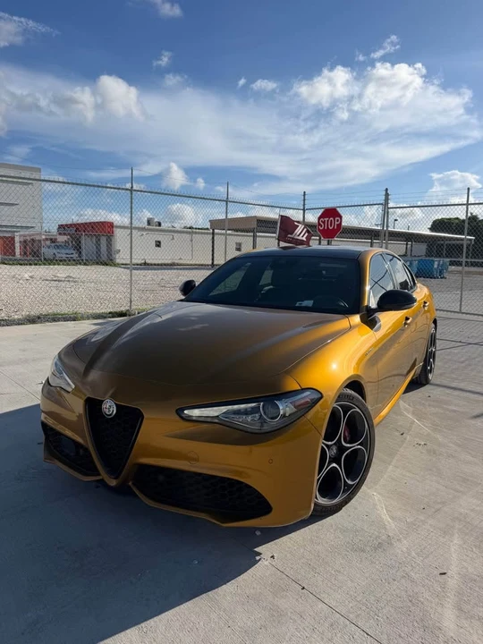 2023 Alfa Romeo Giulia - Image 2 of 12