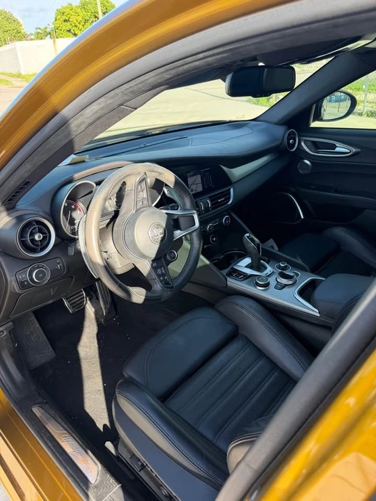 2023 Alfa Romeo Giulia - Image 3 of 12