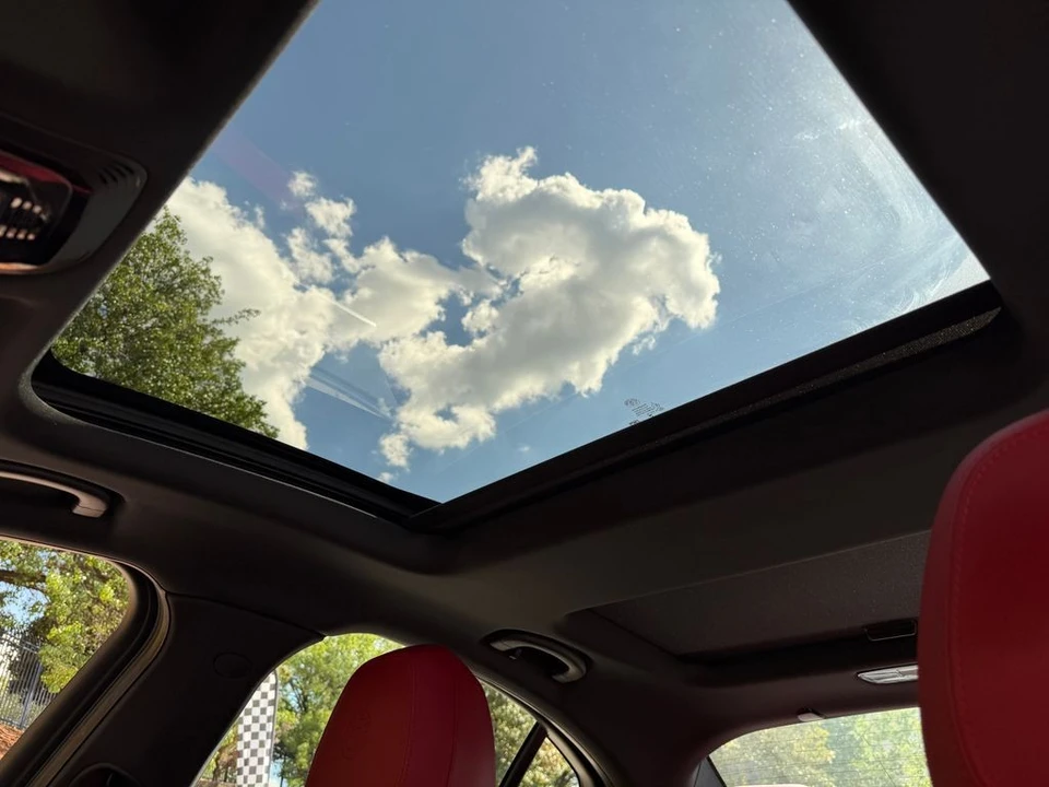 2023 Alfa Romeo Giulia - Image 31 of 31