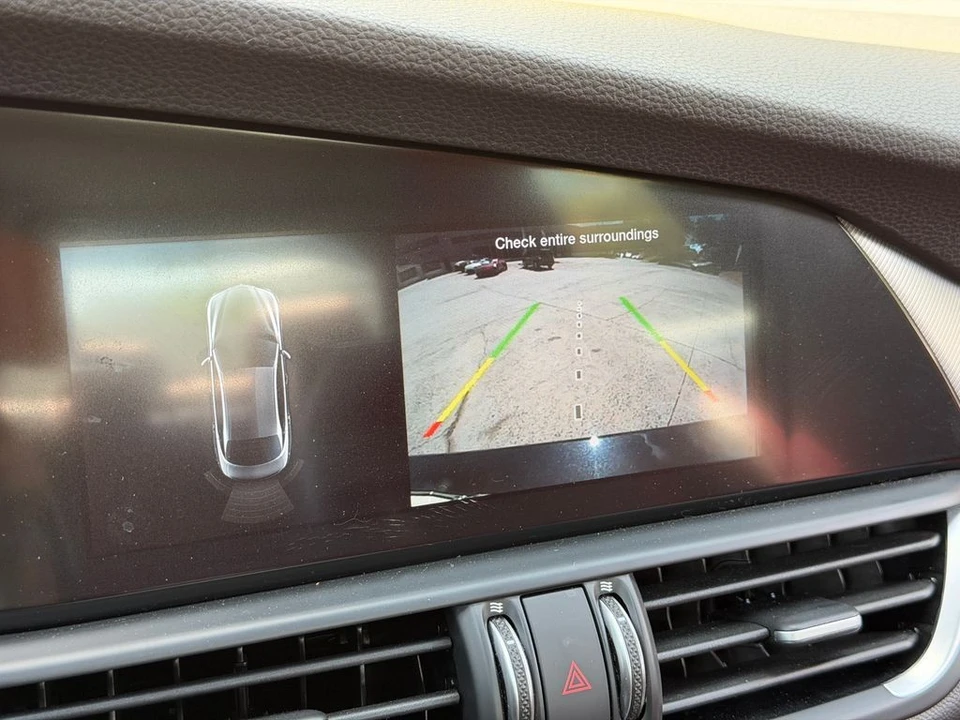 2023 Alfa Romeo Giulia - Image 22 of 31