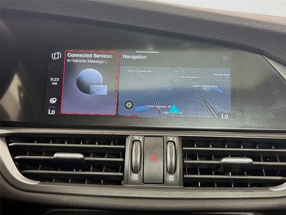 2023 Alfa Romeo Giulia - Image 15 of 21