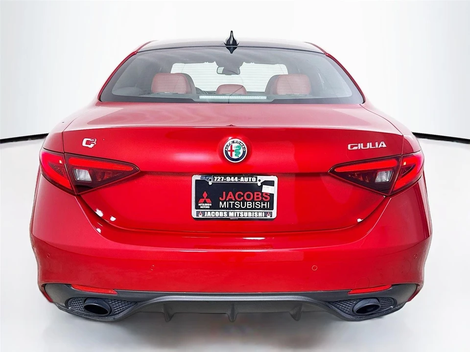 2023 Alfa Romeo Giulia - Image 6 of 21