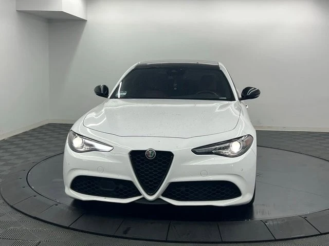 2023 Alfa Romeo Giulia - Image 6 of 12