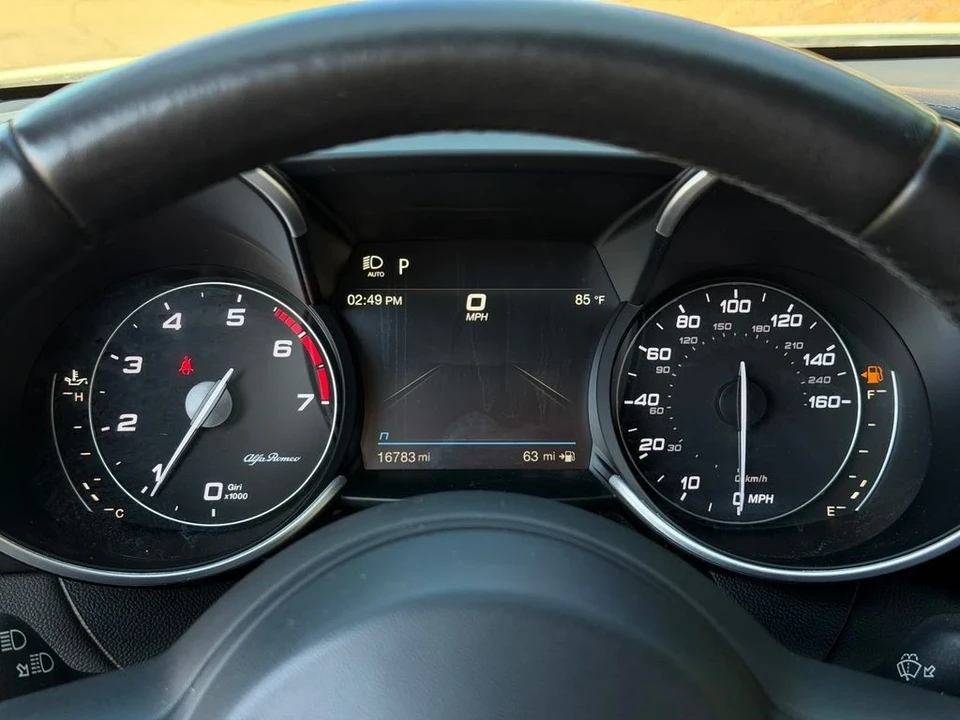 2023 Alfa Romeo Giulia - Image 16 of 21