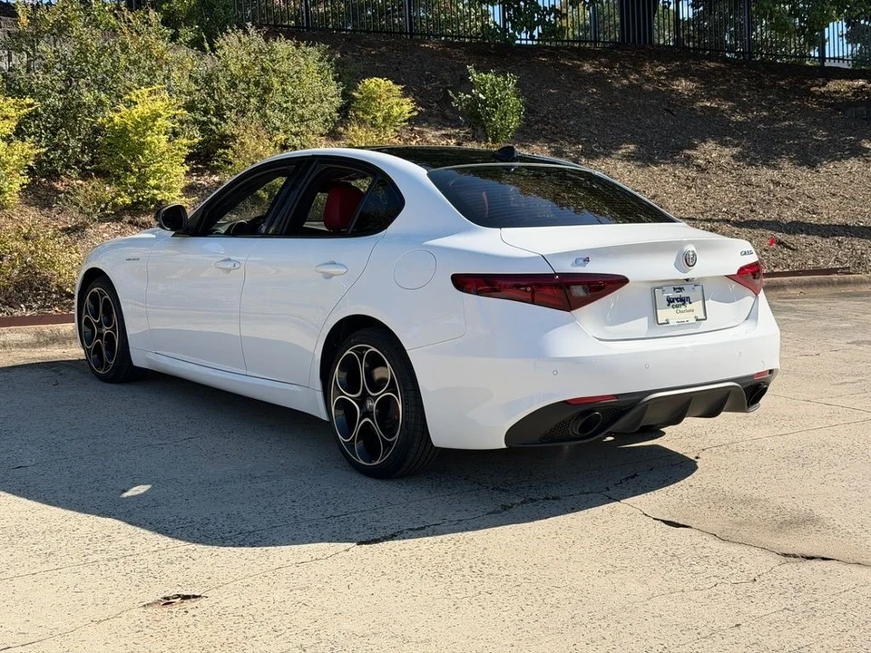 2023 Alfa Romeo Giulia - Image 6 of 21