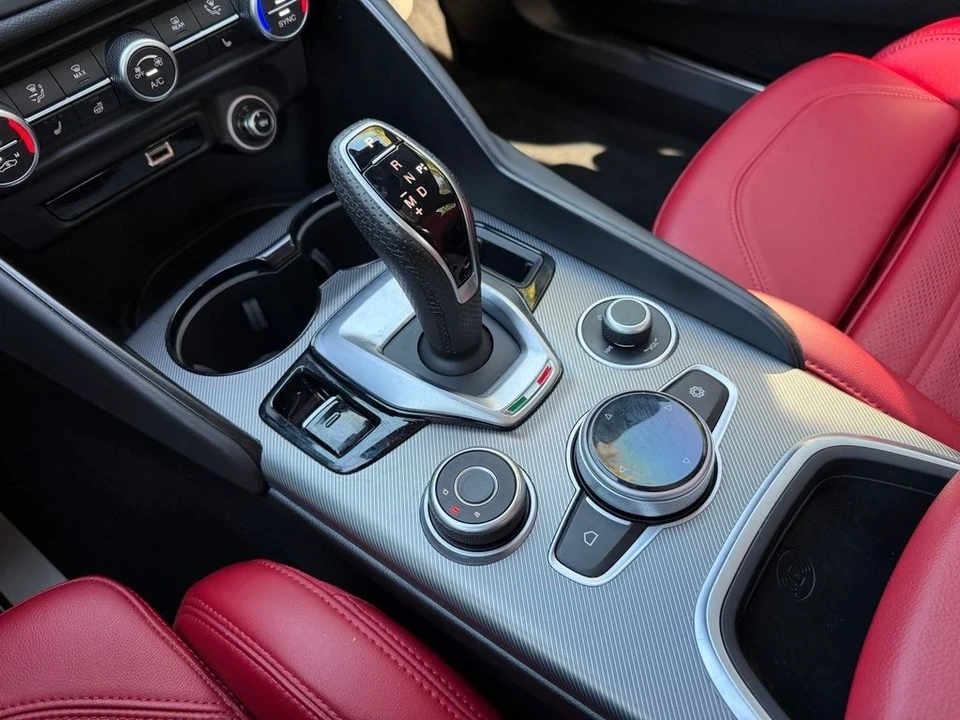 2023 Alfa Romeo Giulia - Image 21 of 21