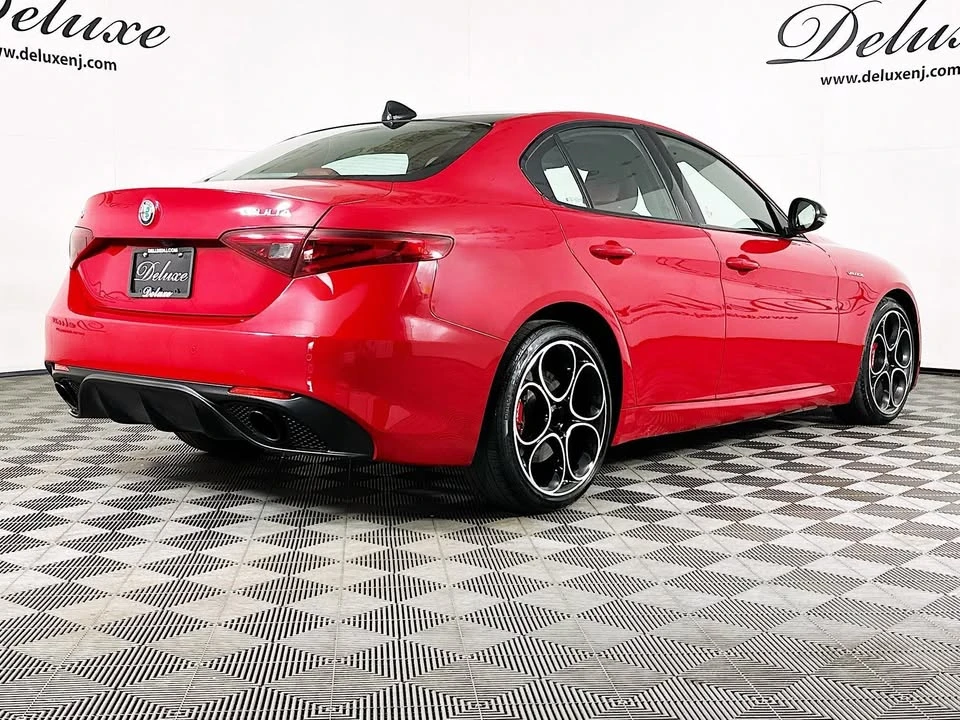 2023 Alfa Romeo Giulia - Image 6 of 20
