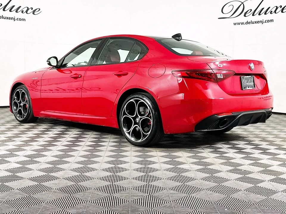 2023 Alfa Romeo Giulia - Image 4 of 20