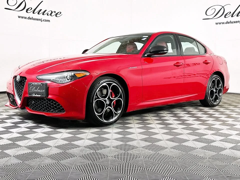 2023 Alfa Romeo Giulia - Image 3 of 20