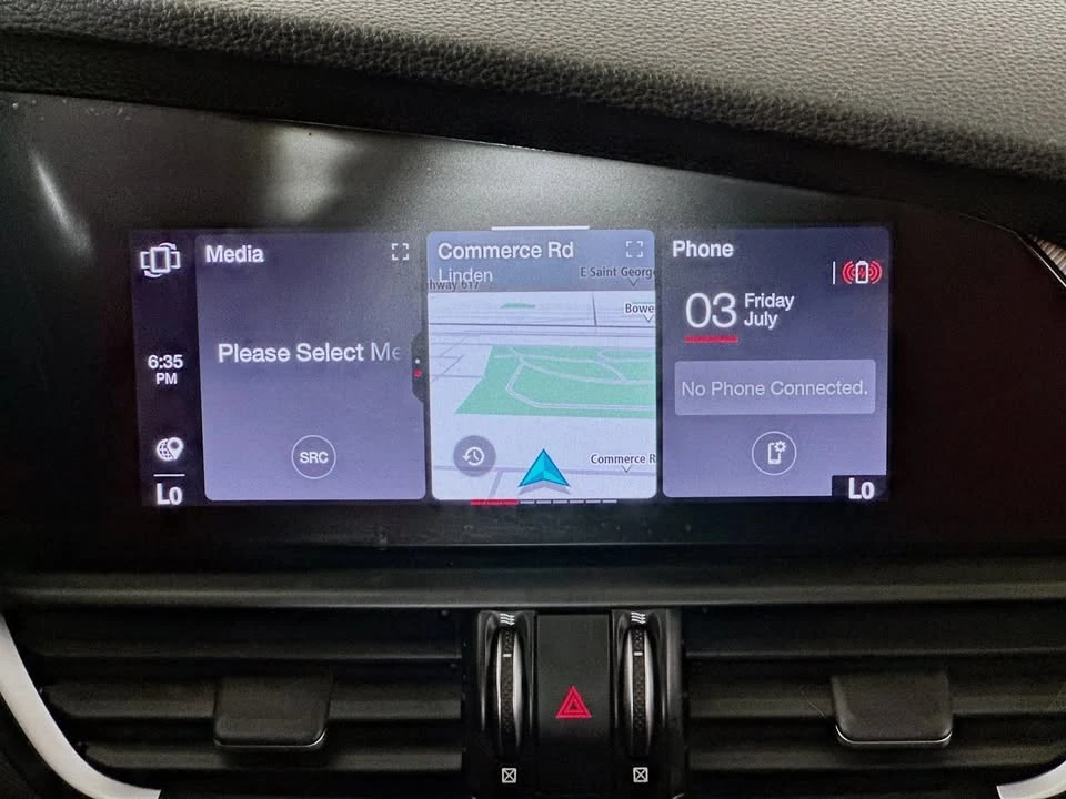 2023 Alfa Romeo Giulia - Image 12 of 20