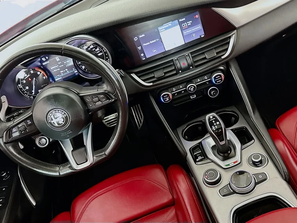 2023 Alfa Romeo Giulia - Image 19 of 20