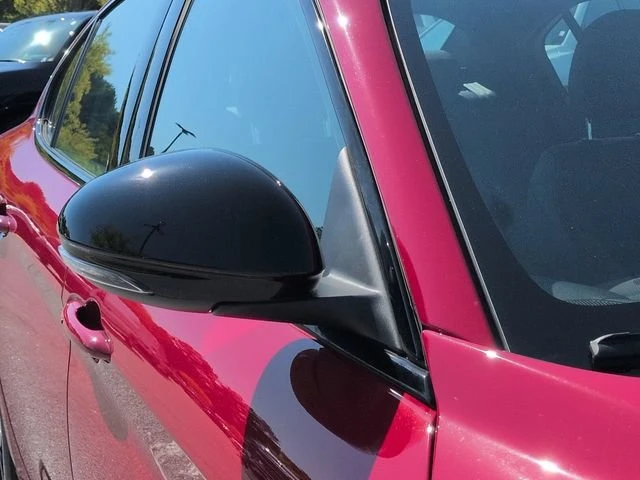 2023 Alfa Romeo Giulia - Image 10 of 19