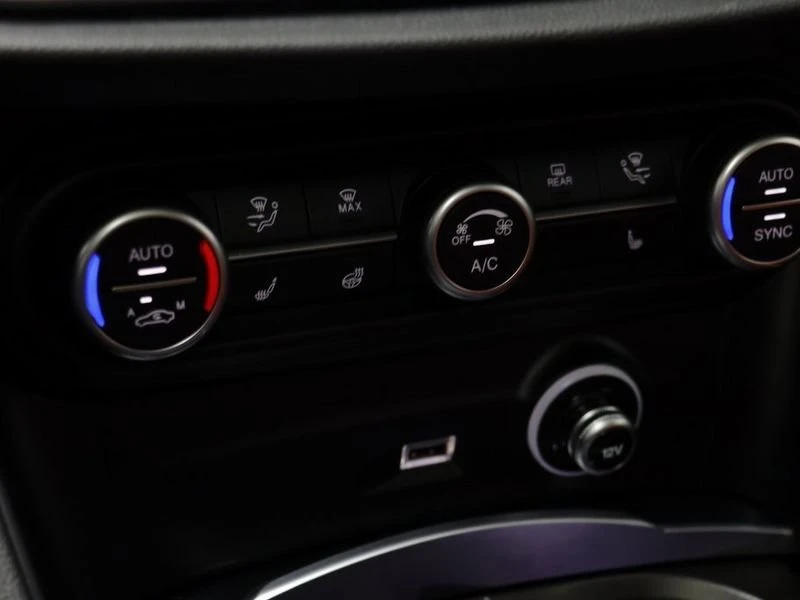 2023 Alfa Romeo Stelvio - Image 11 of 20
