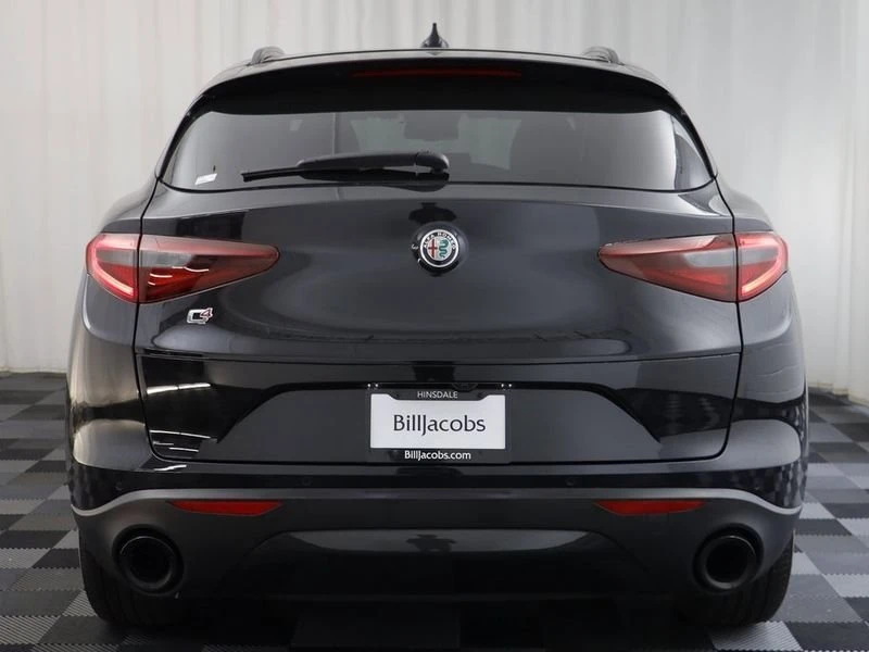2023 Alfa Romeo Stelvio - Image 16 of 20