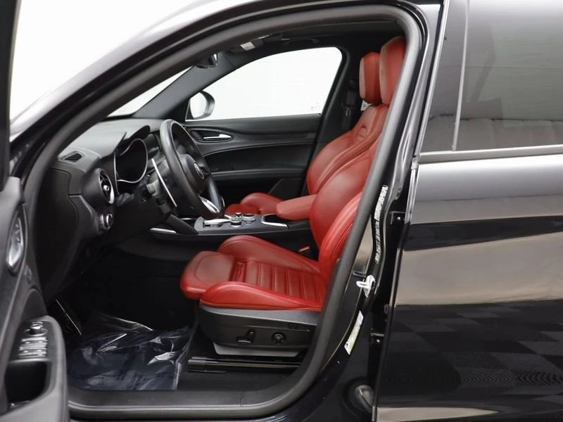 2023 Alfa Romeo Stelvio - Image 5 of 20