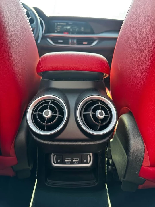 2023 Alfa Romeo Stelvio - Image 16 of 18