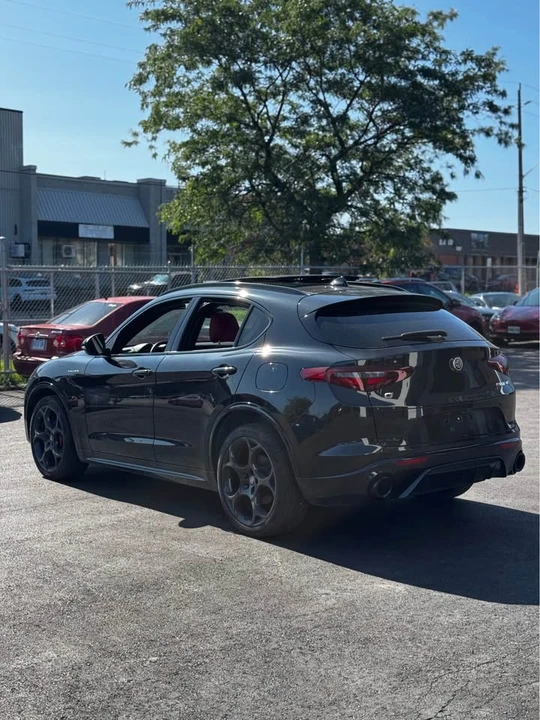 2023 Alfa Romeo Stelvio - Image 7 of 18