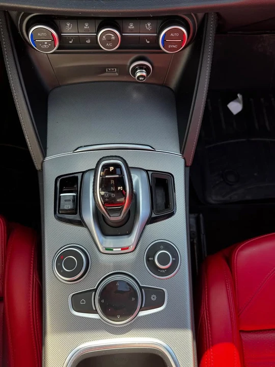 2023 Alfa Romeo Stelvio - Image 14 of 18
