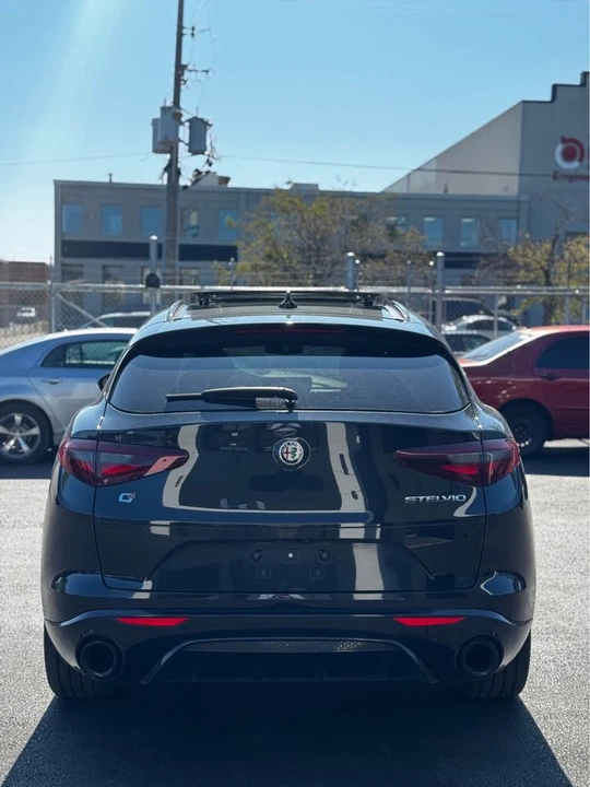 2023 Alfa Romeo Stelvio - Image 5 of 18