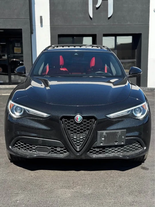 2023 Alfa Romeo Stelvio - Image 2 of 18