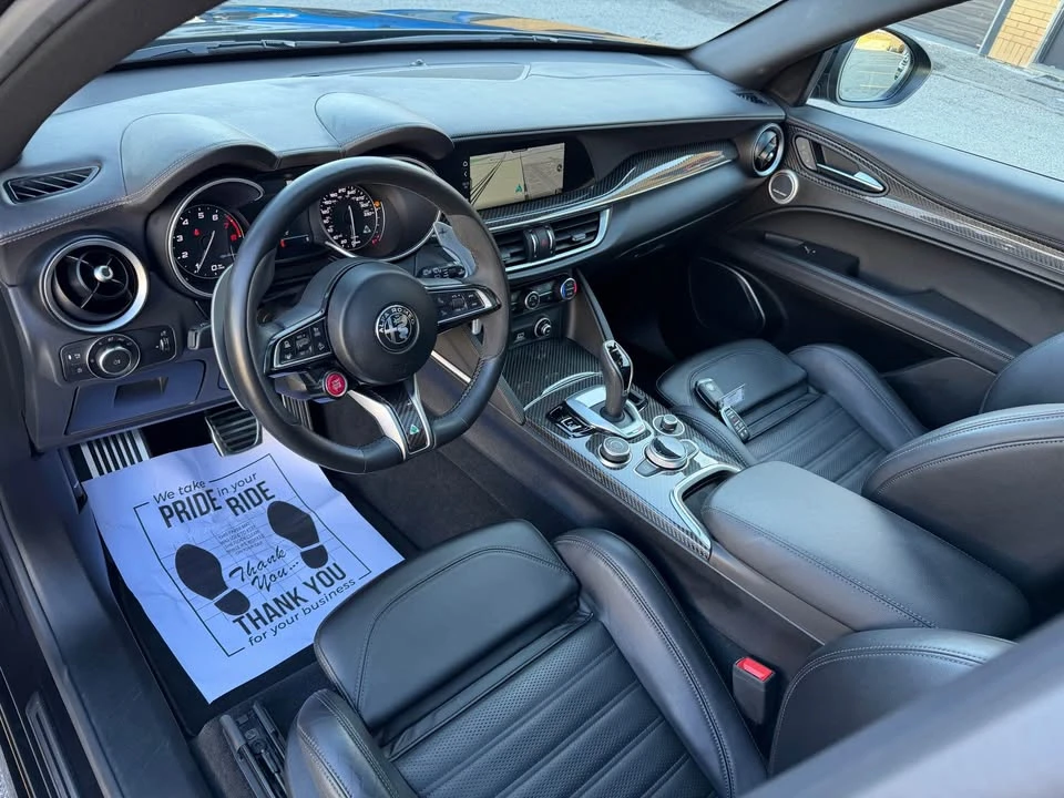 2023 Alfa Romeo Stelvio - Image 14 of 19