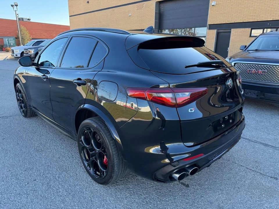 2023 Alfa Romeo Stelvio - Image 9 of 19
