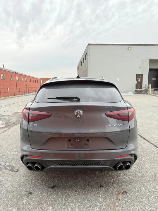 2023 Alfa Romeo Stelvio - Image 5 of 12