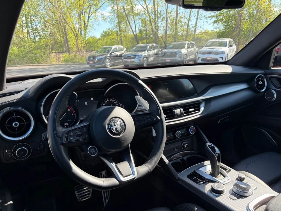 2023 Alfa Romeo Stelvio - Image 5 of 6