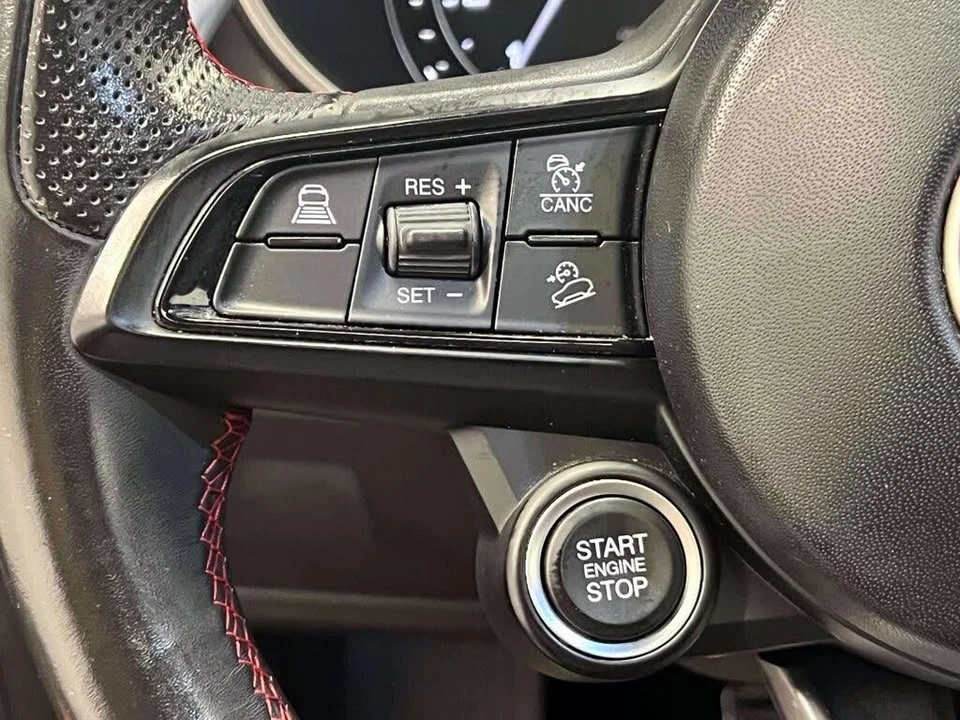 2023 Alfa Romeo Stelvio - Image 17 of 20
