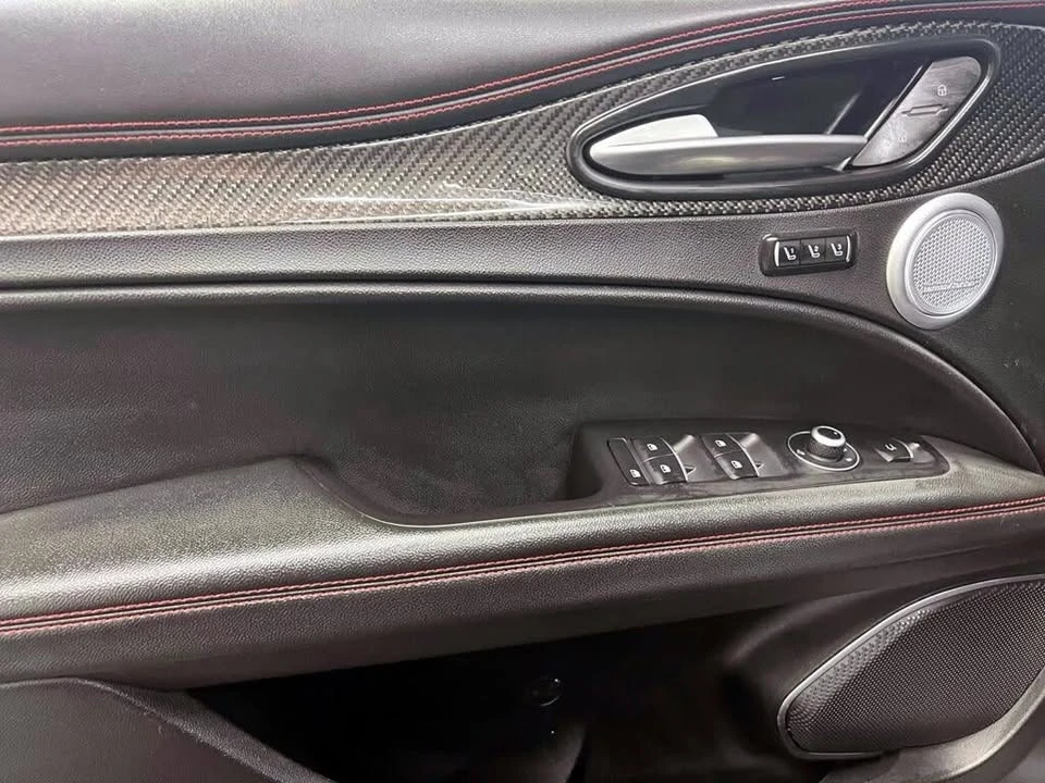 2023 Alfa Romeo Stelvio - Image 13 of 20