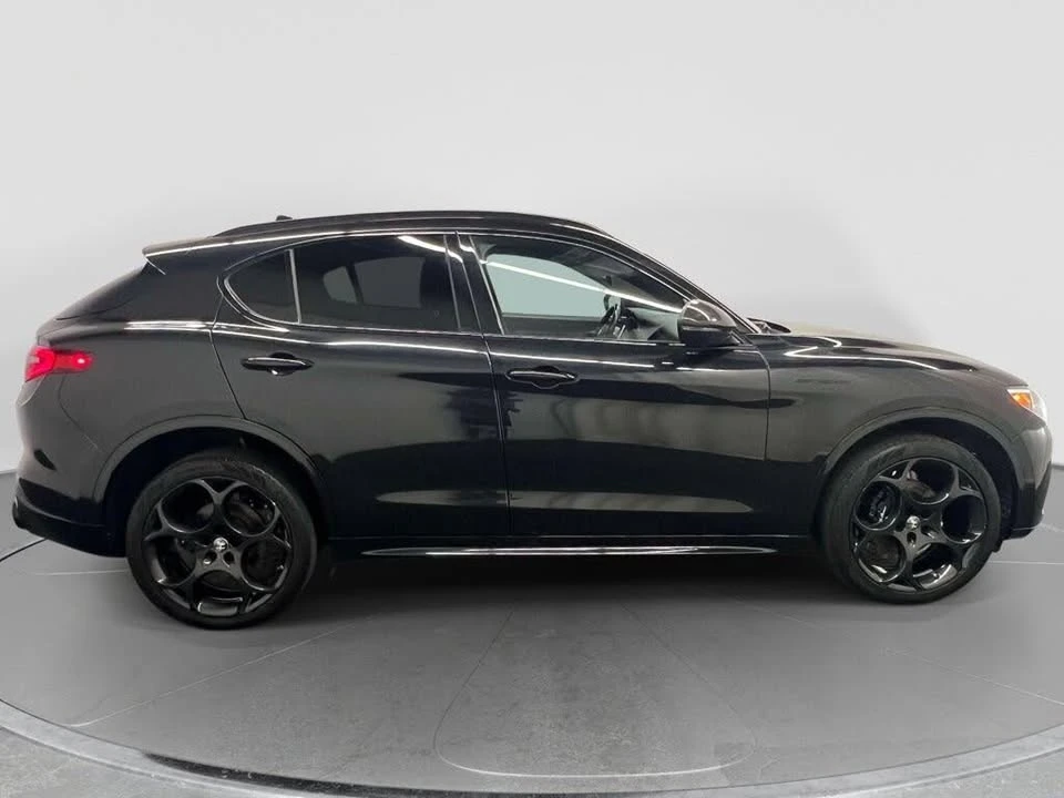 2023 Alfa Romeo Stelvio - Image 4 of 20