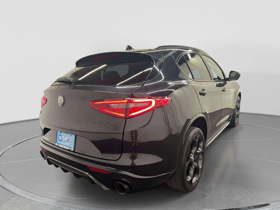 2023 Alfa Romeo Stelvio - Image 5 of 20