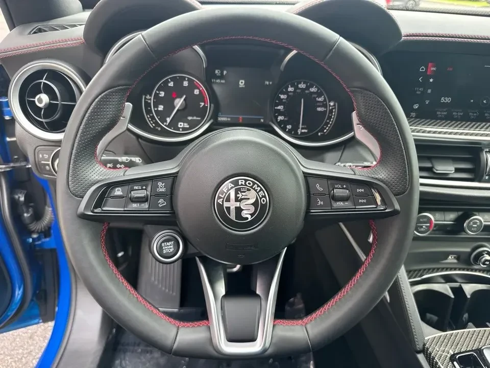 2023 Alfa Romeo Stelvio - Image 14 of 20