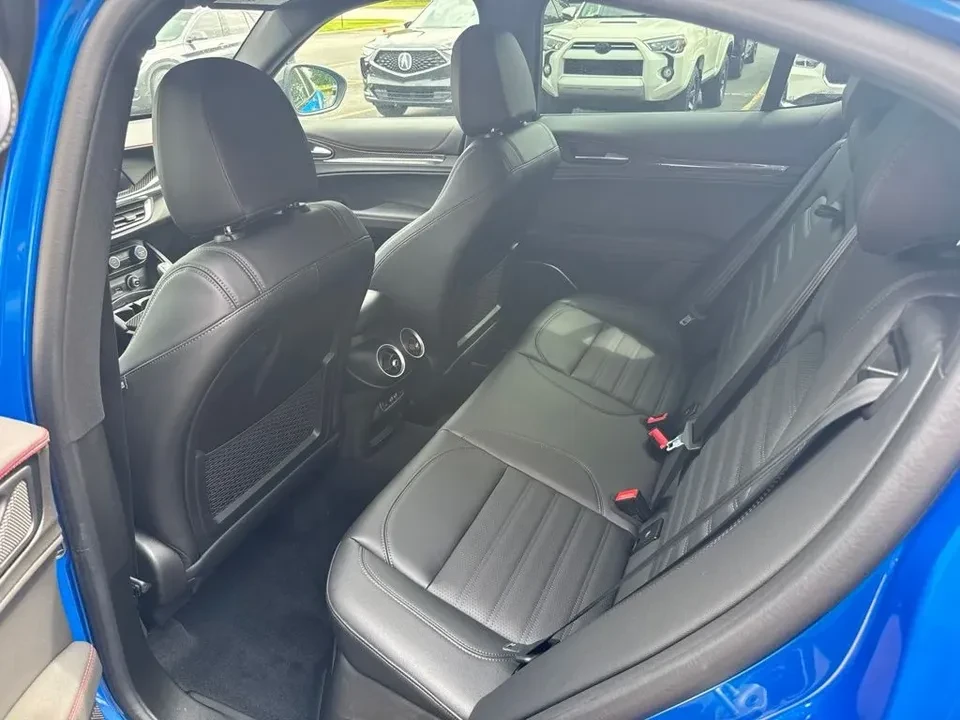 2023 Alfa Romeo Stelvio - Image 18 of 20