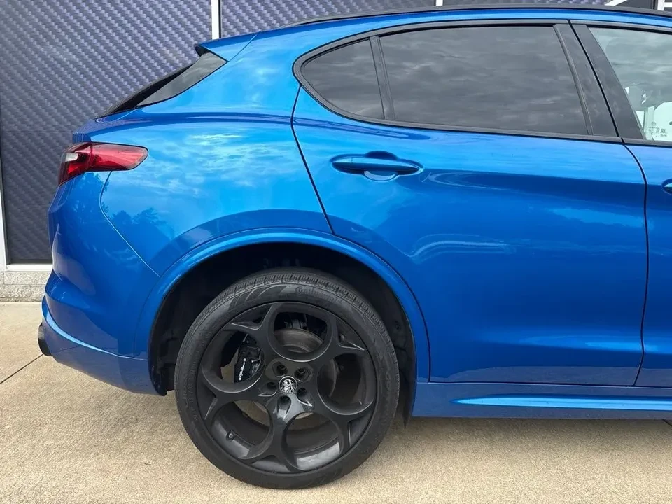 2023 Alfa Romeo Stelvio - Image 5 of 20