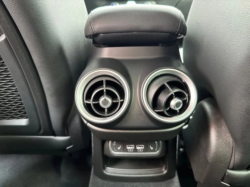2023 Alfa Romeo Stelvio - Image 19 of 20